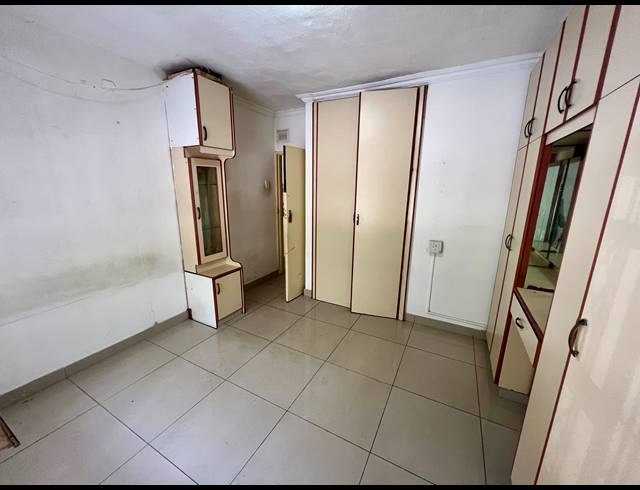 2 BEDROOM APARTMENT FOR SALE IN WATERVAL PARK